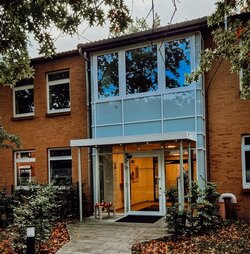 Eingang der Kita - Ev.luth.Kindertagesstättenverband Bremervörde-Zeven Eingang der Kita